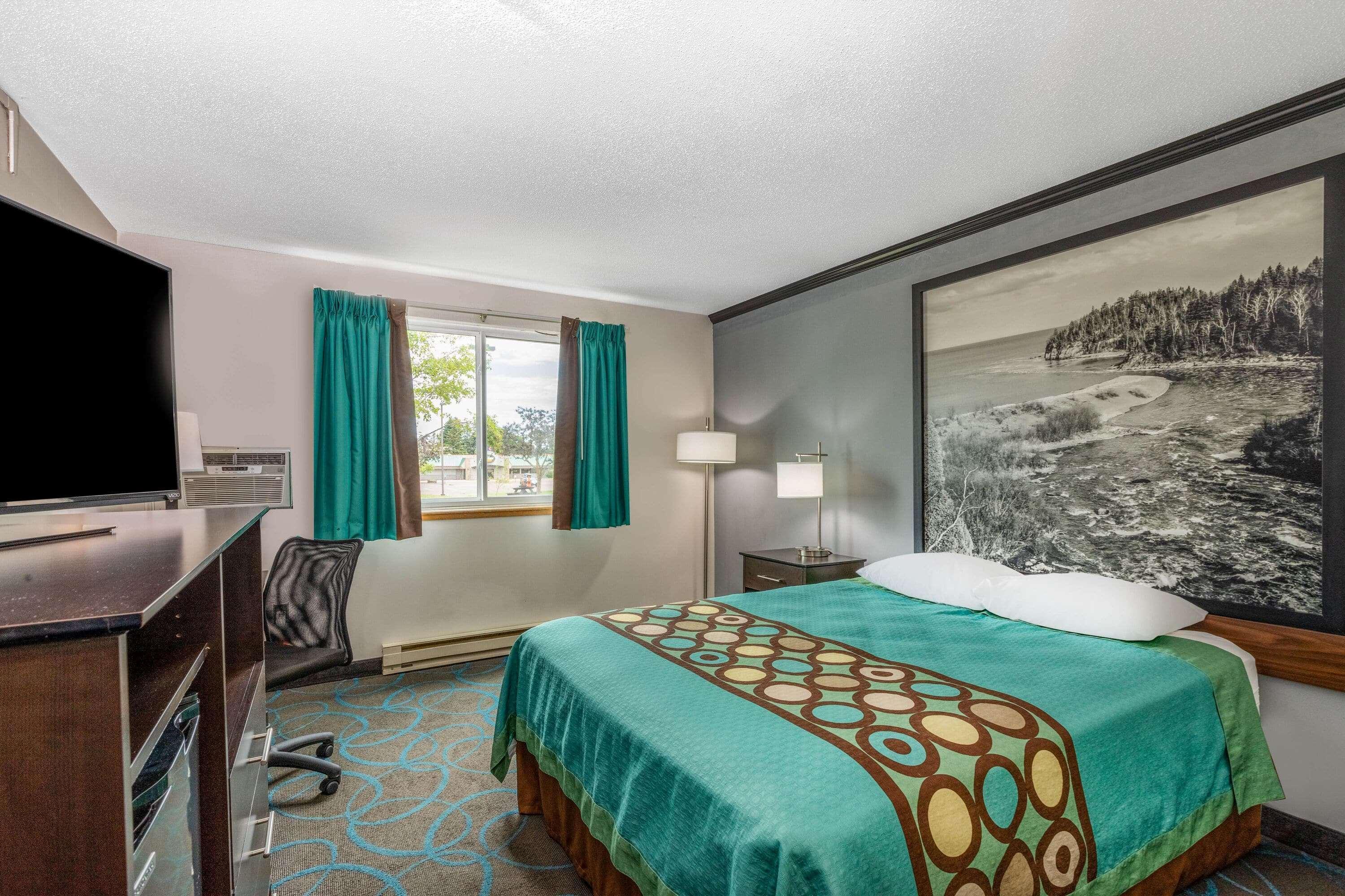 Super 8 By Wyndham Duluth Otel Dış mekan fotoğraf