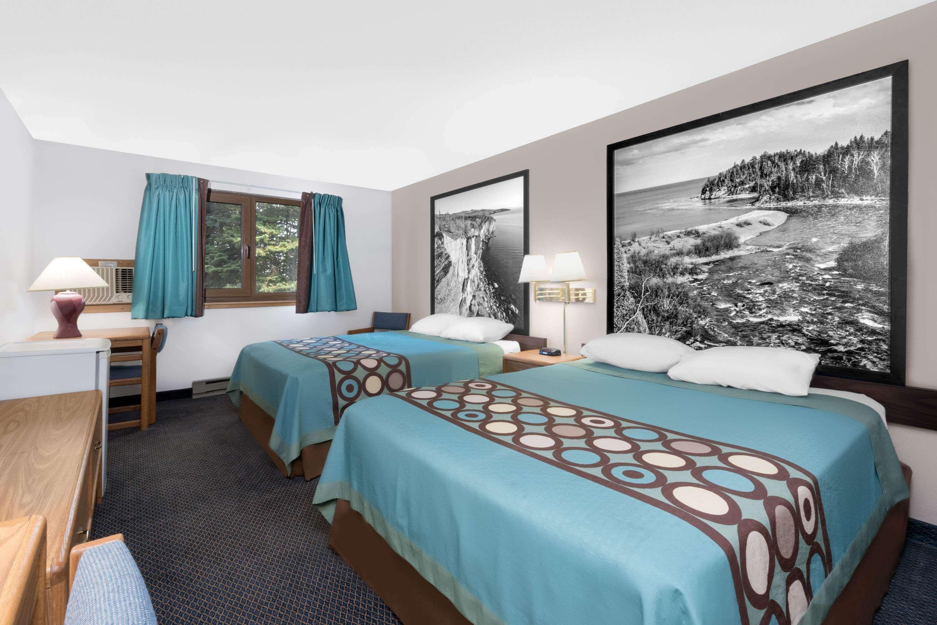 Super 8 By Wyndham Duluth Otel Dış mekan fotoğraf