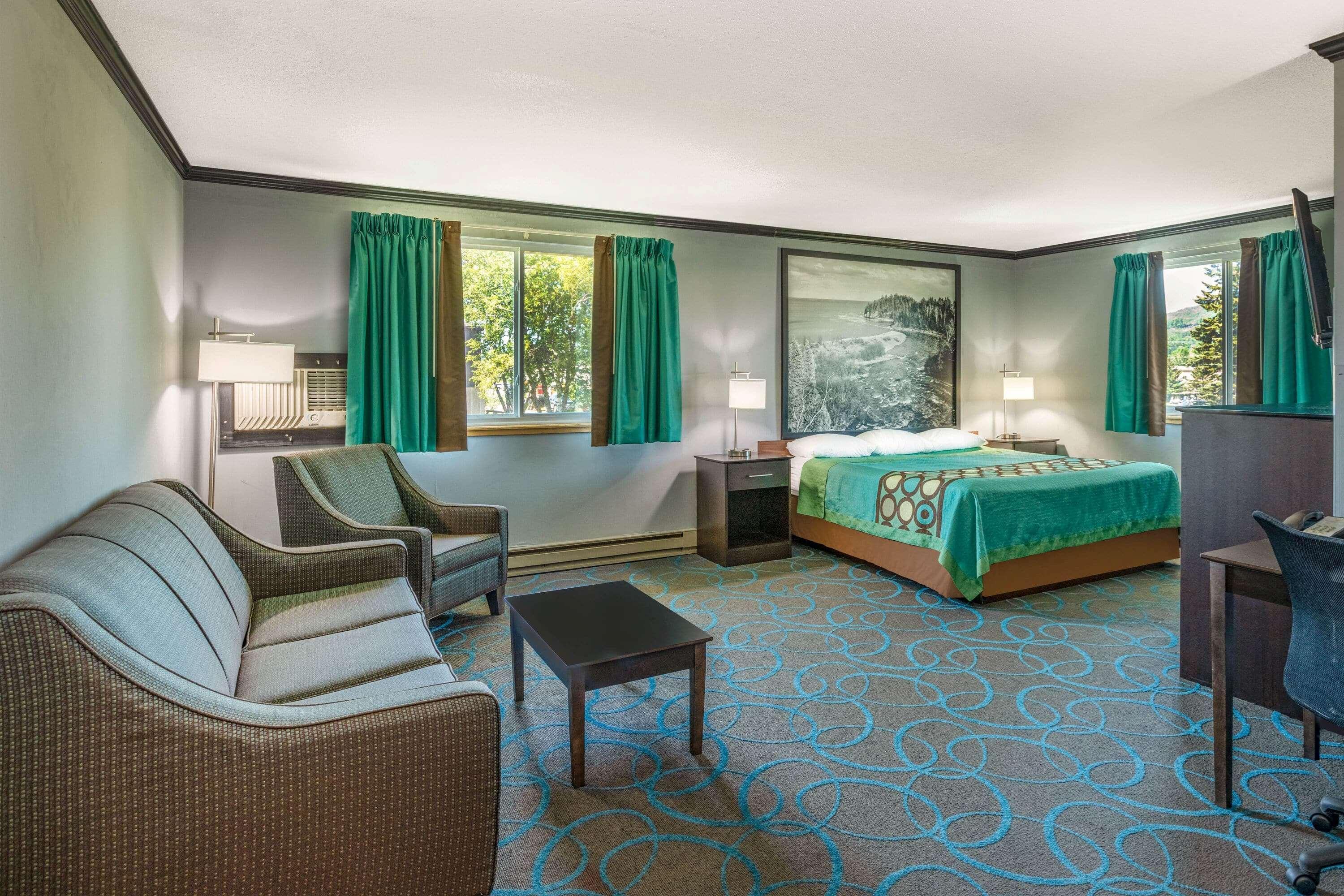 Super 8 By Wyndham Duluth Otel Dış mekan fotoğraf