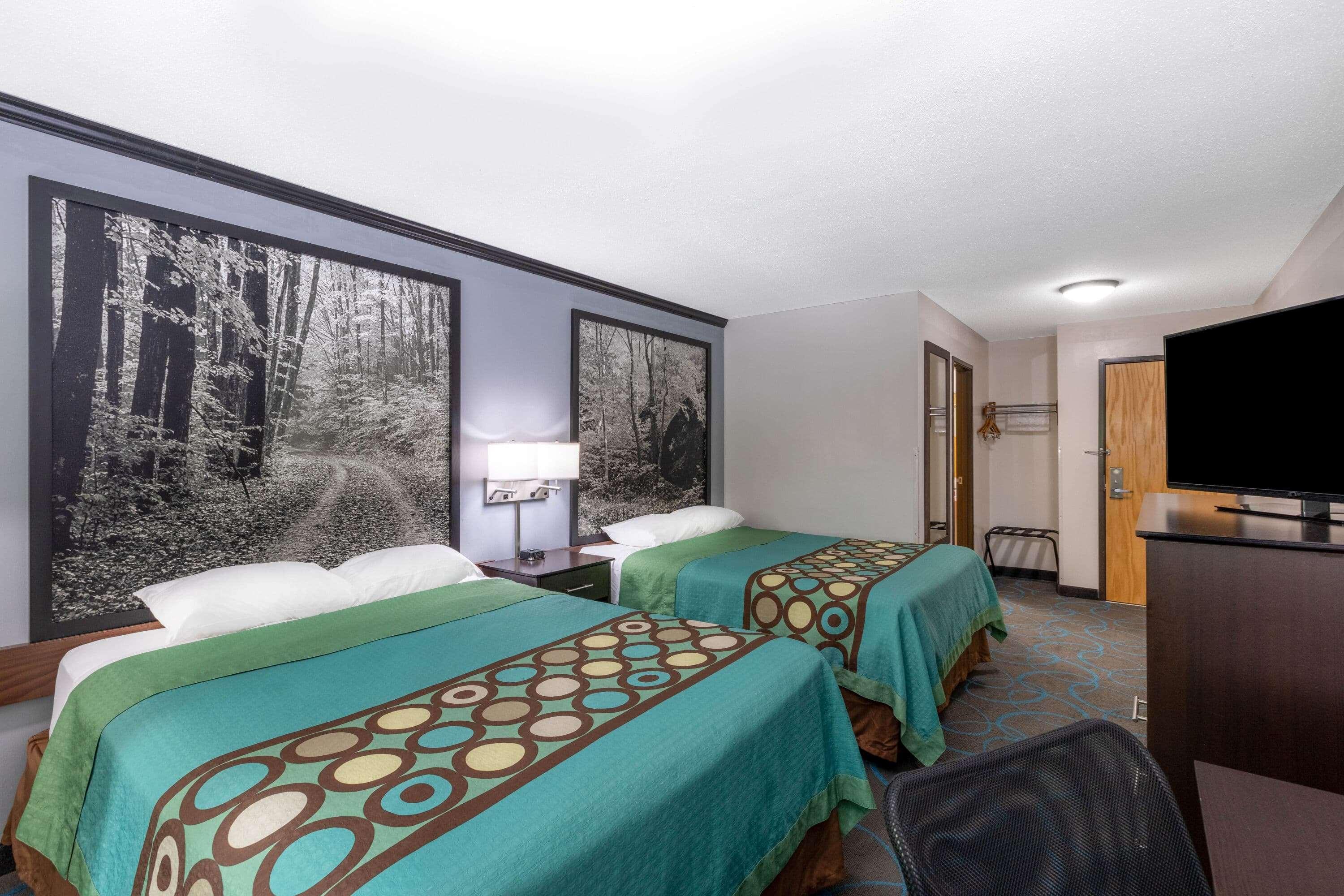 Super 8 By Wyndham Duluth Otel Dış mekan fotoğraf