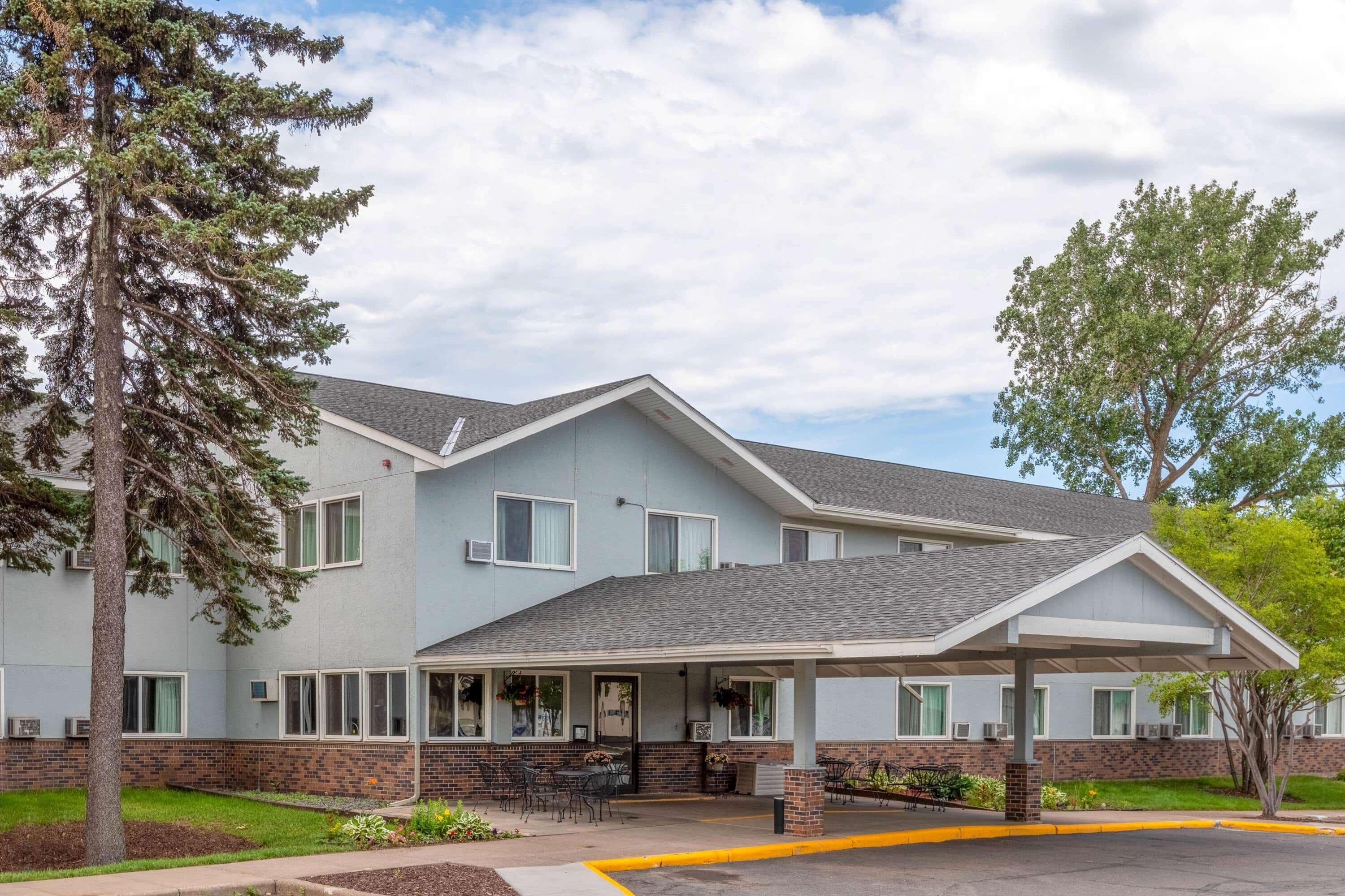 Super 8 By Wyndham Duluth Otel Dış mekan fotoğraf