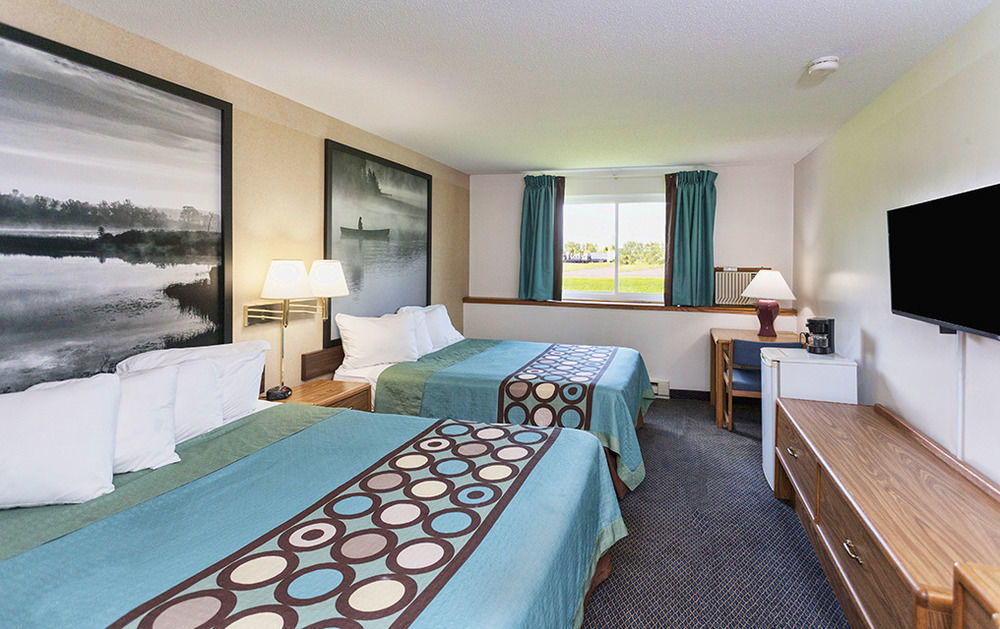 Super 8 By Wyndham Duluth Otel Dış mekan fotoğraf